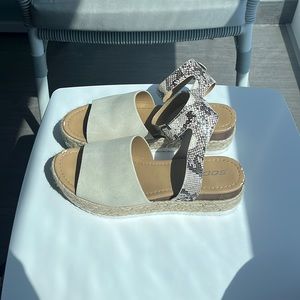 SODA - Snake Print Open Toe Espadrille